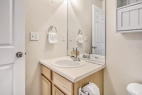 3brmodern Homenearby Parks & Mountains