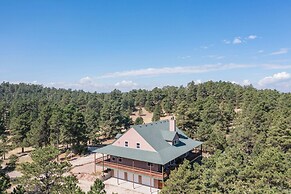 4BD Quiet Ranch Setting Historical Canyon Views