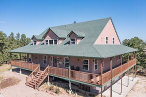 4BD Quiet Ranch Setting Historical Canyon Views