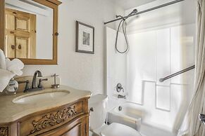 4BD Quiet Ranch Setting Historical Canyon Views