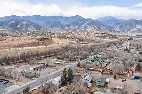 1BD Suite Trails & Garden of the Gods Dogs Welcome!