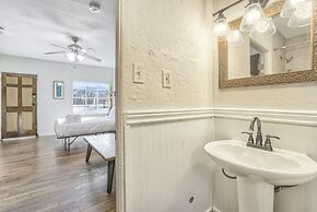 1BD Suite Trails & Garden of the Gods Dogs Welcome!