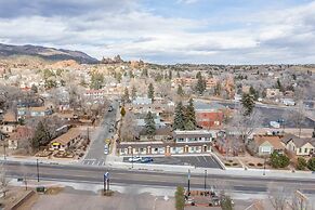 1BD Suite Trails & Garden of the Gods Dogs Welcome!