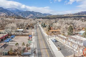 1BD Suite Trails & Garden of the Gods Dogs Welcome!