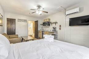 1BD Suite Trails & Garden of the Gods Dogs Welcome!