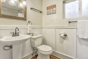 1BD Suite Trails & Garden of the Gods Dogs Welcome!