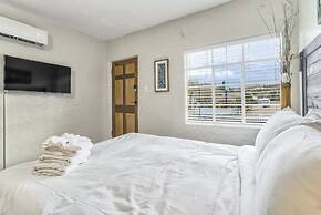 1BD Suite Trails & Garden of the Gods Dogs Welcome!