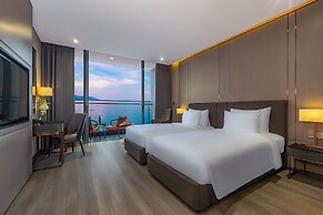 Le Sands Oceanfront Danang Hotel