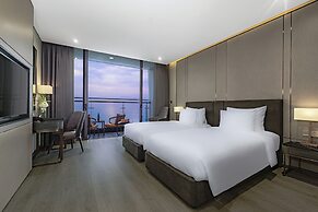 Le Sands Oceanfront Danang Hotel