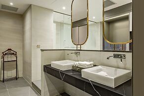 Le Sands Oceanfront Danang Hotel