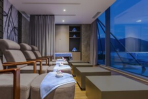 Le Sands Oceanfront Danang Hotel