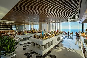 Le Sands Oceanfront Danang Hotel