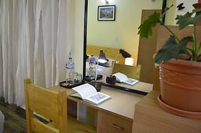 Tanani Newa Home - Makalu