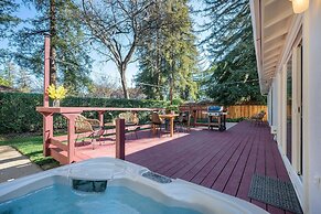 W/ Hot Tub & Detached Office, Modern 3br In Napa! 3 Bedroom Home by Re