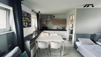 KW38 - 2 min to Old Market Square and Townhall