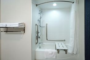 Fairfield Inn & Suites by Marriott North Bay