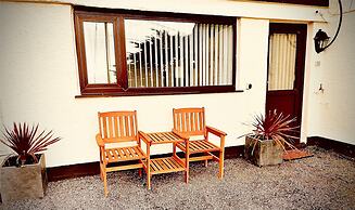 Cosy Annexe Sleeps 4