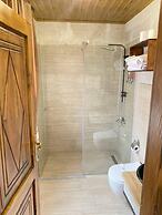 Zuwinasa House Hotel