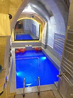 Zuwinasa House Hotel