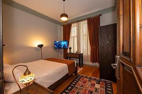 Opera Suites Okanli