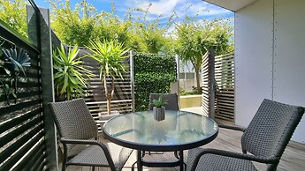 Breezy Gem by Victoria Park