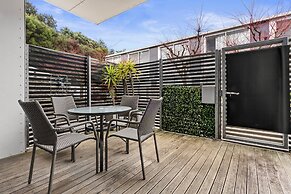 Breezy Gem by Victoria Park