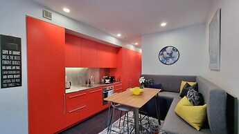 Breezy Gem by Victoria Park