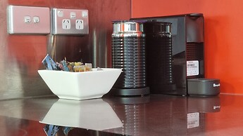 Breezy Gem by Victoria Park