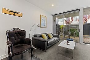 Breezy Gem by Victoria Park