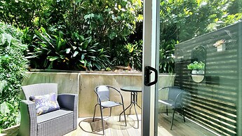 Breezy Gem by Victoria Park