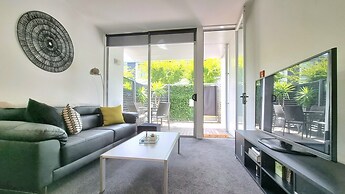 Breezy Gem by Victoria Park