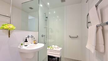 Breezy Gem by Victoria Park