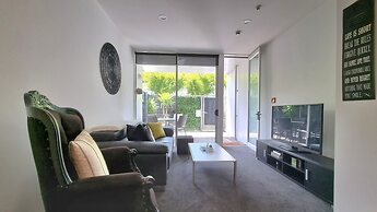 Breezy Gem by Victoria Park