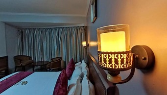 Decale Palace Hotel