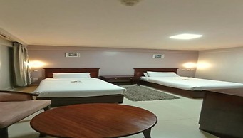 Decale Palace Hotel