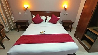 Decale Palace Hotel