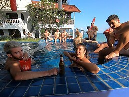 Asia Blue - Beach Hostel Hacienda - Bed in 4-bed Dormitory Room