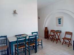 Semi-detached House on the Heights of Parikia - Exceptional View of th