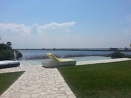 Beautiful Villa With Private Pool by Beahost