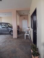 Charming Trikala Apartment With Garden & Central Heating