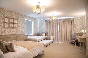 Six Bedroom New-build Detached House In Bicester