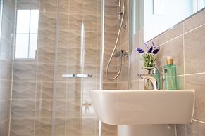 Six Bedroom New-build Detached House In Bicester