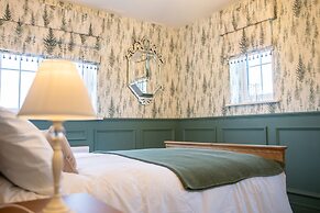 Six Bedroom New-build Detached House In Bicester