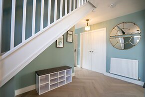 Six Bedroom New-build Detached House In Bicester