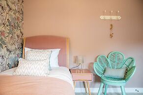 Six Bedroom New-build Detached House In Bicester