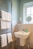 Six Bedroom New-build Detached House In Bicester