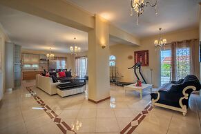 'helios Maisonette' In Laganas