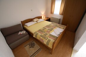 Room in Studio - Studio Apartment 3, First Floor