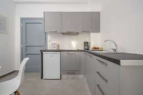 Aegean Jasmine - In The Center