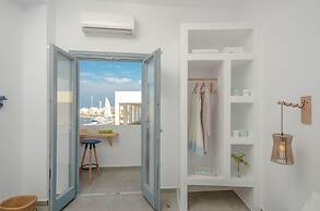 Aegean Jasmine - In The Center